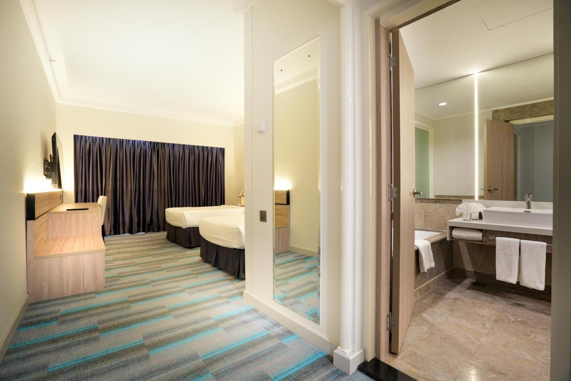 Thistle Джохор Бахру Екстериор снимка Deluxe Room