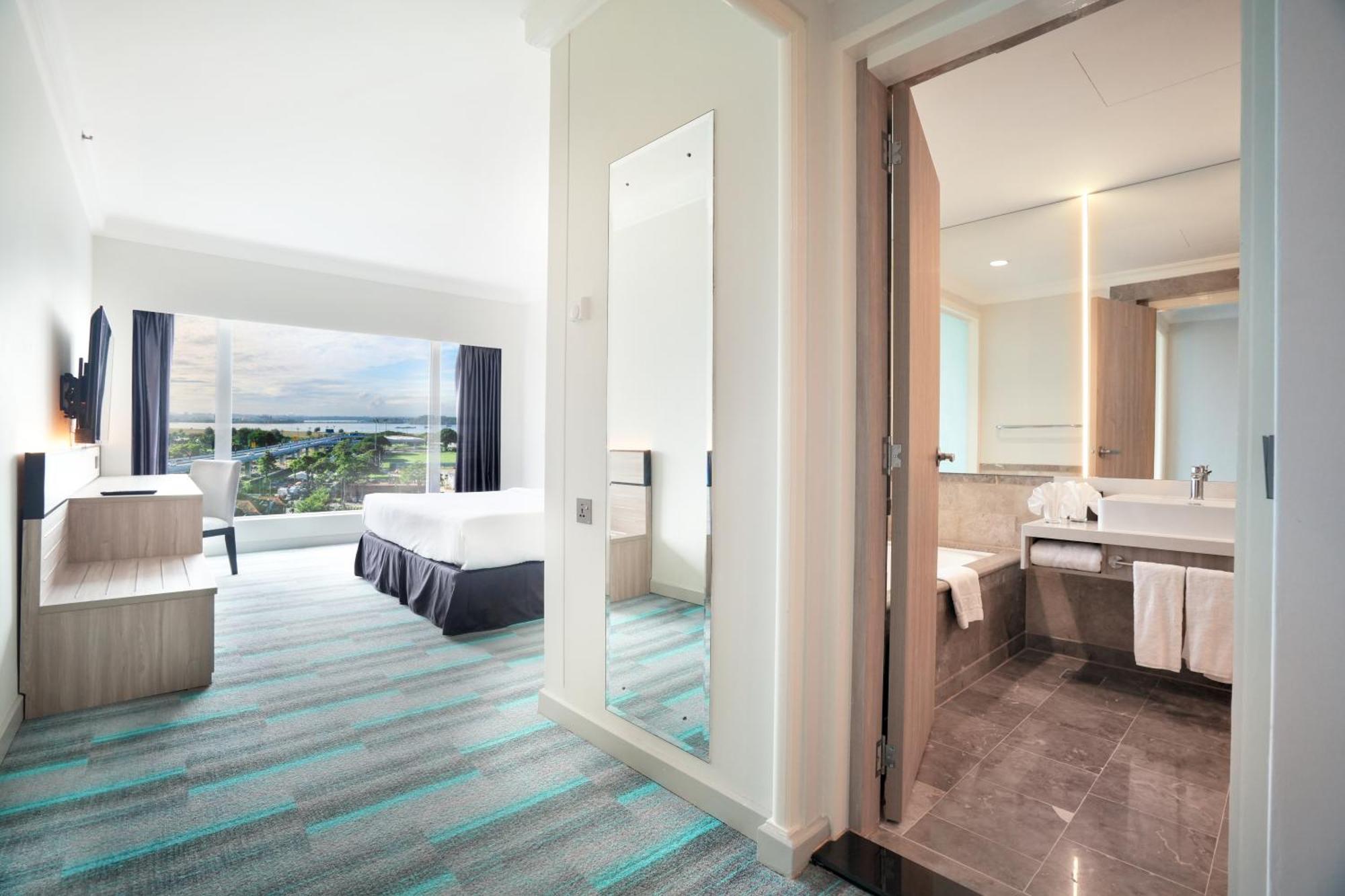 Thistle Джохор Бахру Екстериор снимка Deluxe Room