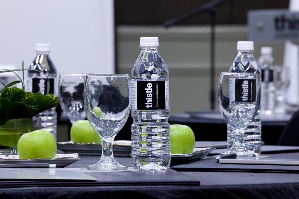 Thistle Джохор Бахру Екстериор снимка Thistle water