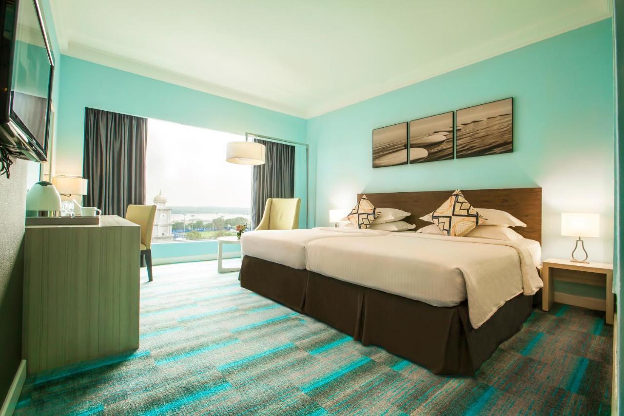 Thistle Джохор Бахру Екстериор снимка Deluxe Room